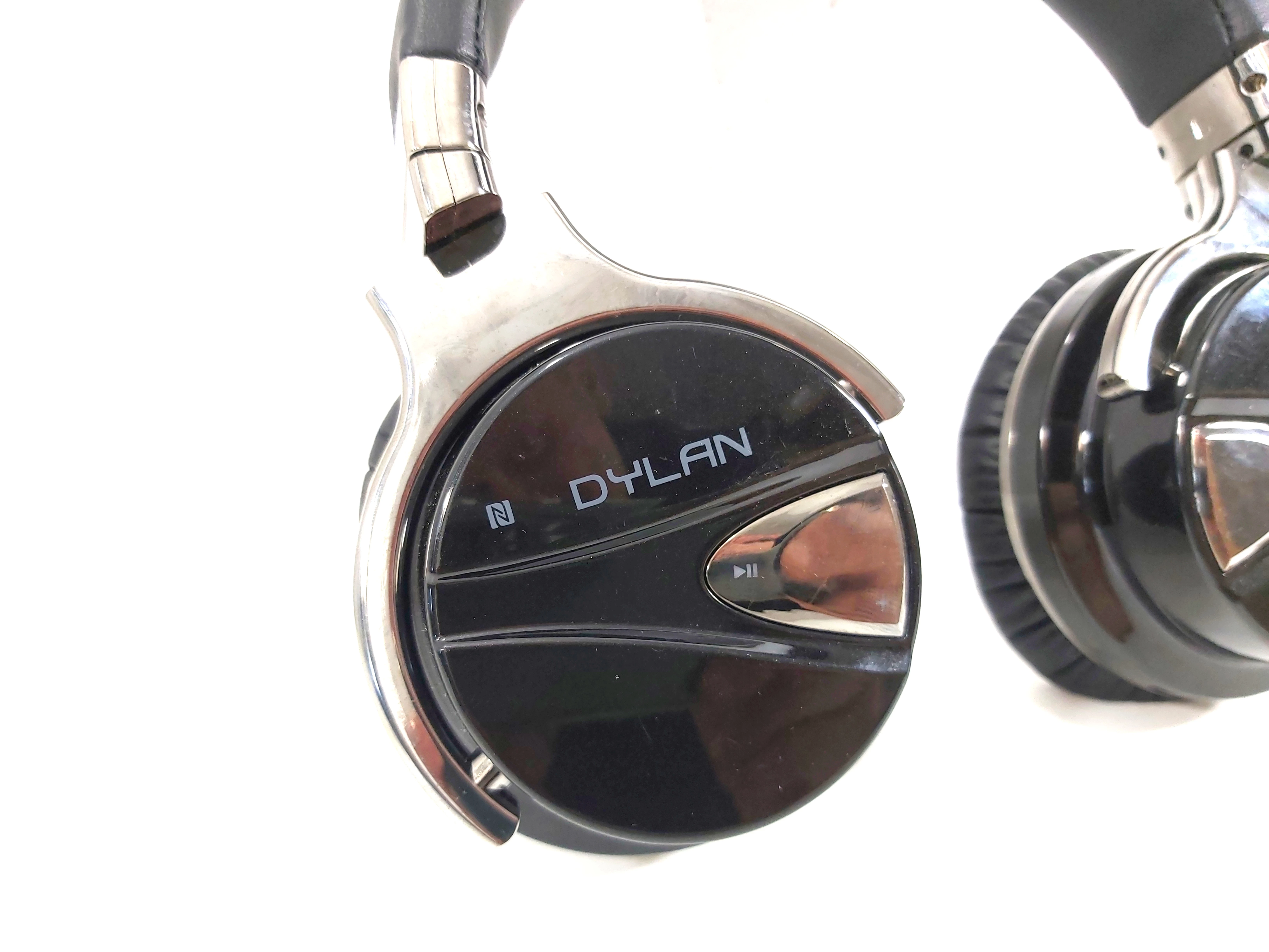 sluchawki-bezprzewodowe-dylan-quiet-space-qs1-bn-stan-uzywany