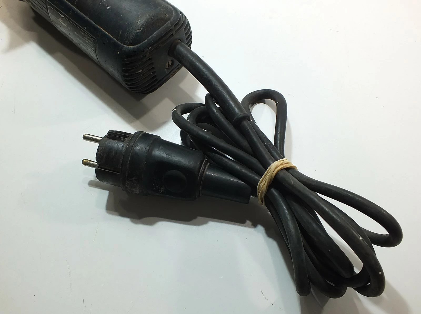 szlifierka-bosch-gws-9-125-uszkodzona-marka-bosch