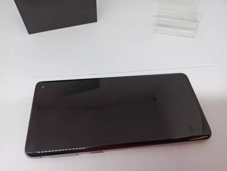 samsung-galaxy-s10-8128gb-przekatna-ekranu-610