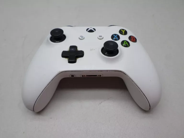 PAD XBOX ONE BIAŁY LEWY ANALOG W PADZIE NIE DZIAŁ