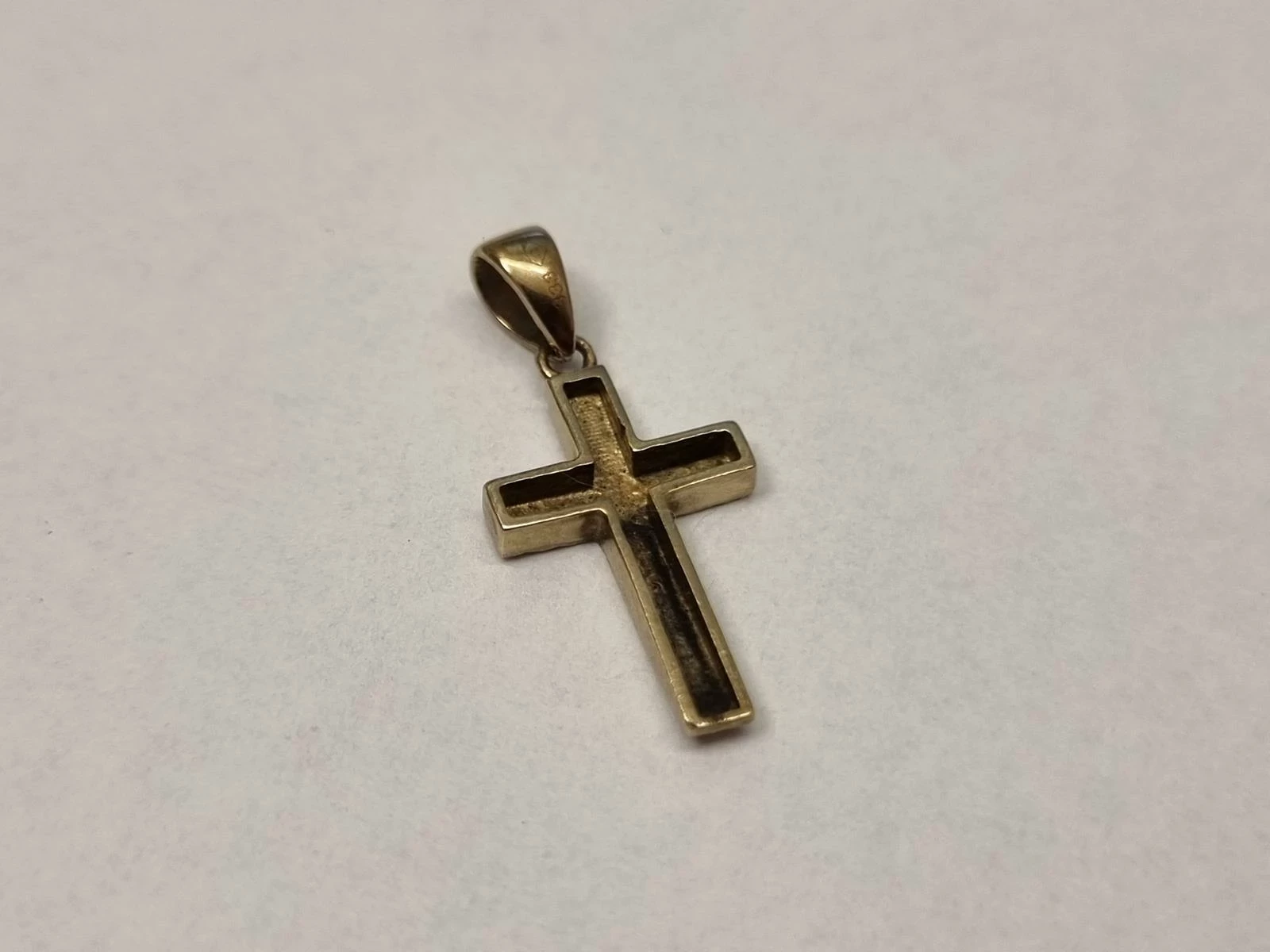 wyrob-jubilerski-uzywany-krzyzyk-pr333-076g-kolor-dominujacy-zloty