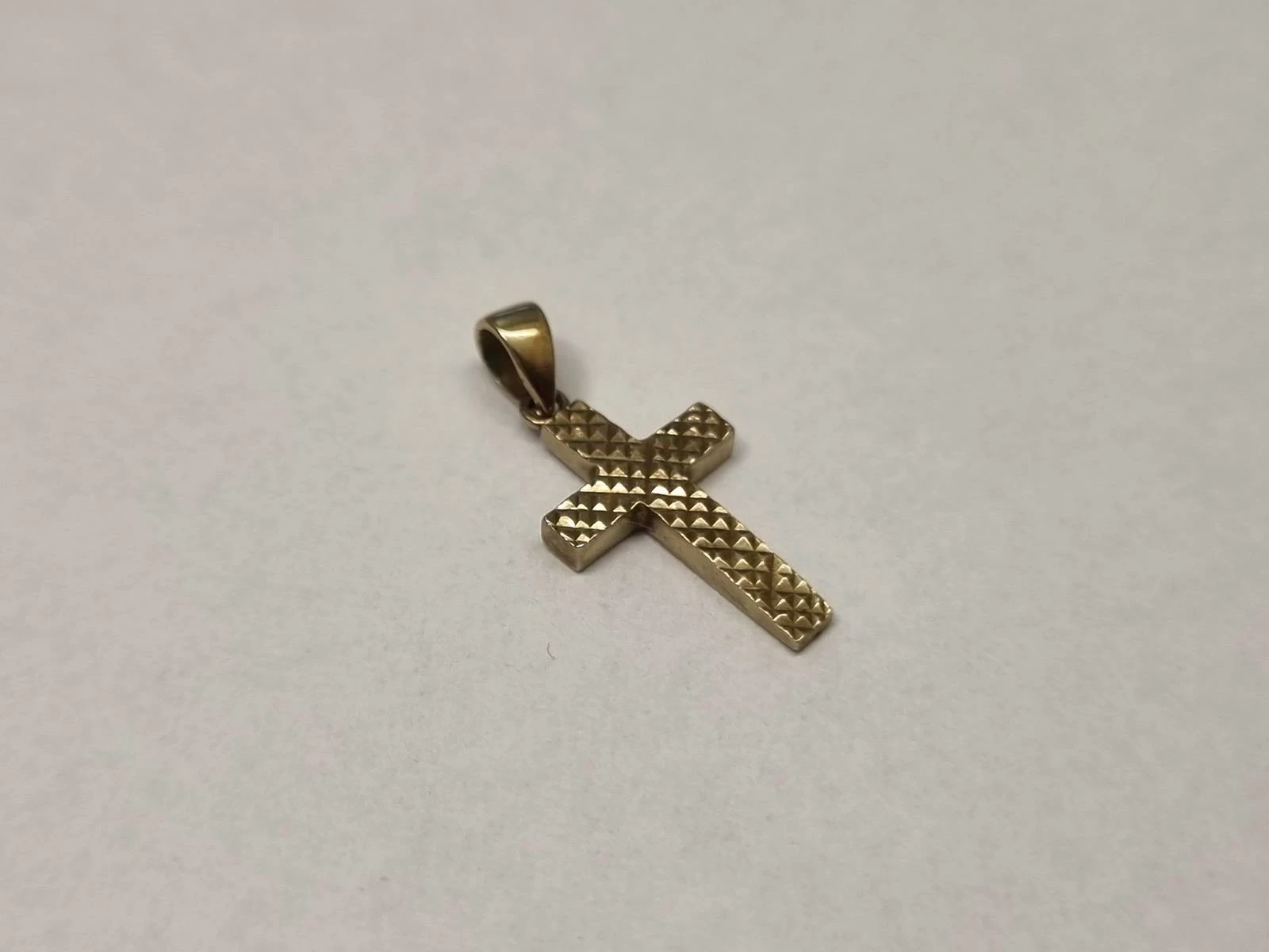 wyrob-jubilerski-uzywany-krzyzyk-pr333-076g-kamien-bez-kamienia