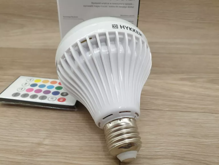 zarowka-rgbw-z-glosnikiem-hykker-komplet-rodzaj-zarowka-dyskotekowa