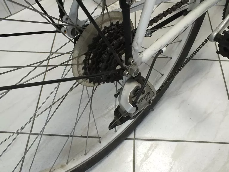 rower-decathlon-btwin-original-300-pedaly-platformowe