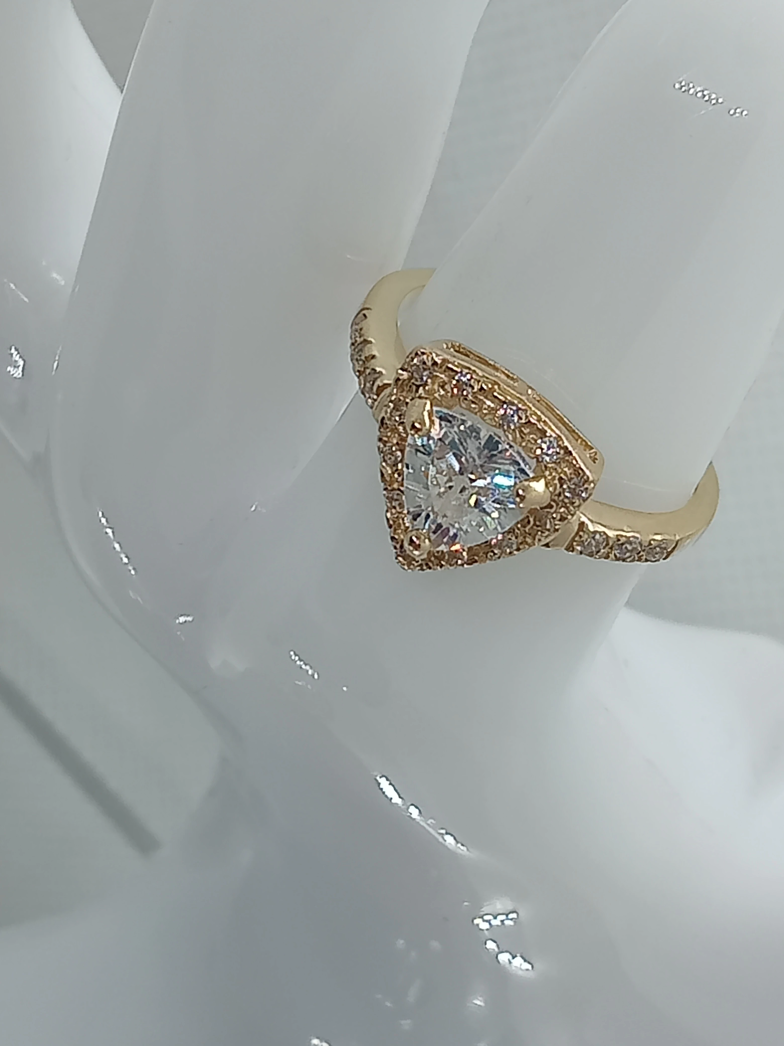 zloty-pierscionek-trojkat-z-cyrkoniami-585-al-wp-7c-pultusk