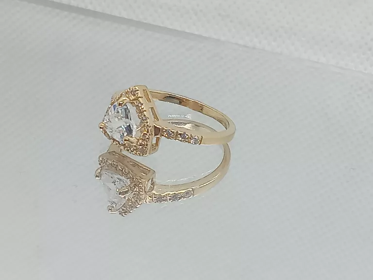 zloty-pierscionek-trojkat-z-cyrkoniami-585-rodzaj-wyrob-jubilerski