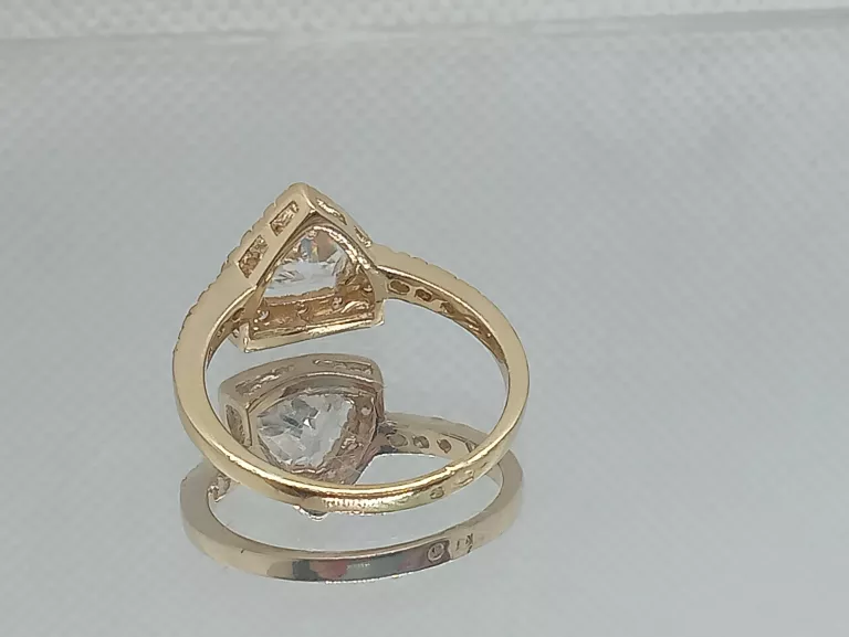 zloty-pierscionek-trojkat-z-cyrkoniami-585-kamien-inny-kamien