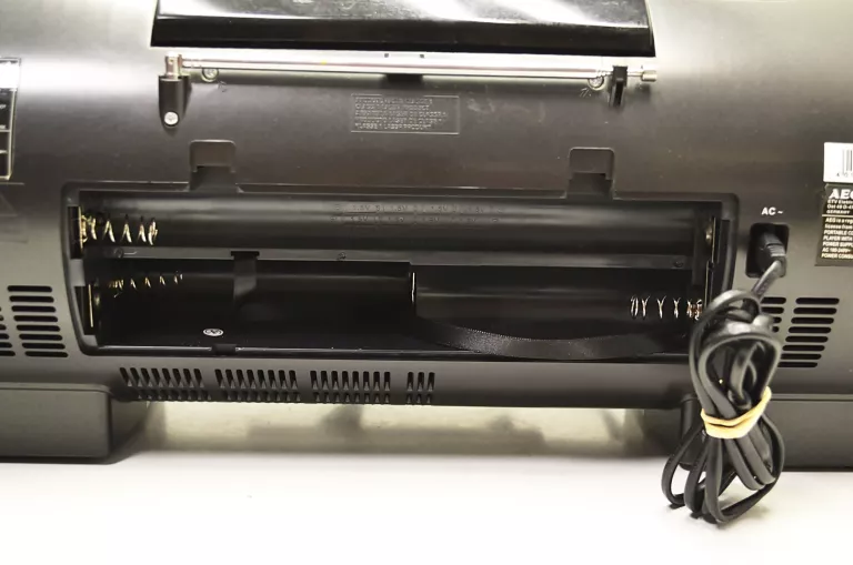 BOOMBOX AEG SR 4360BT USB/BT/CD + KABEL ZASILAJĄC