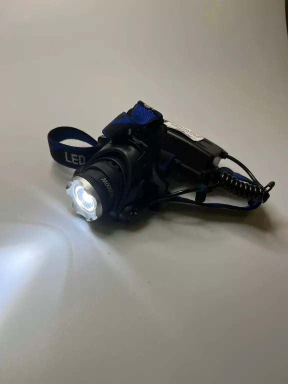LATARKA CZOŁOWA LED HEADLIGHT PLUS DWIE ŁADOARKI