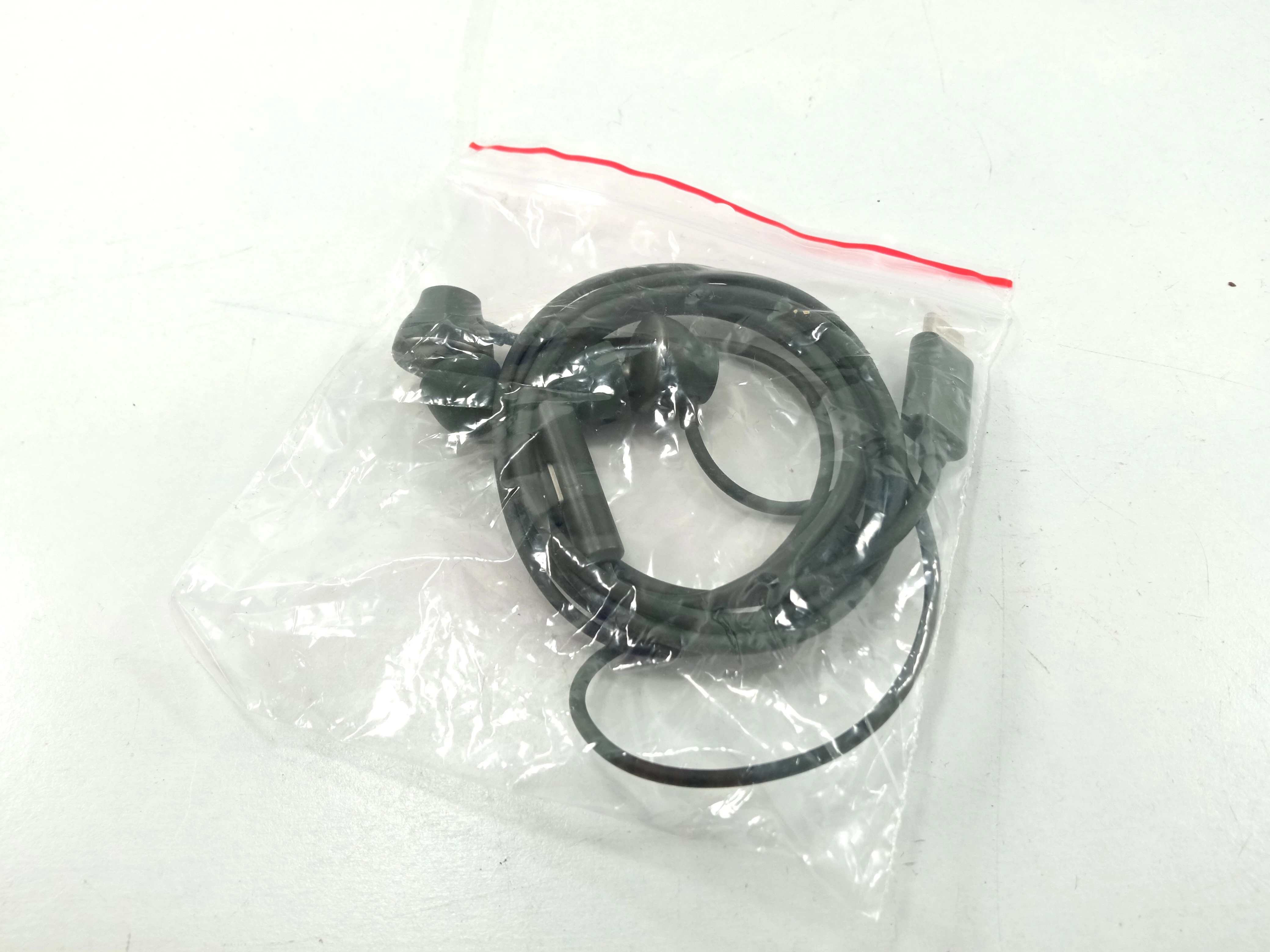 sluchawki-usb-c-mix-rogera-slawskiego-19-wiechowicza-poznan-x