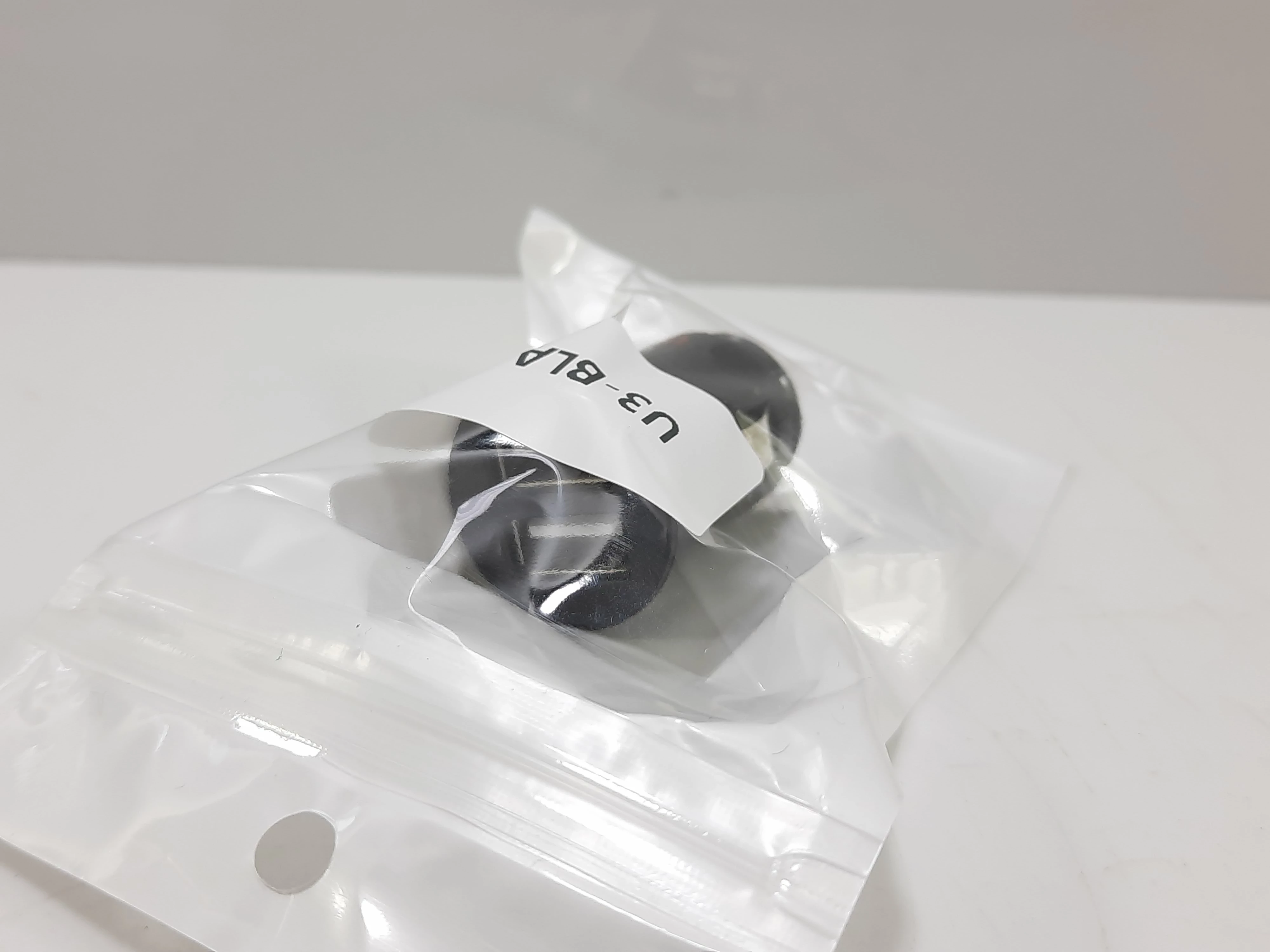 21ladowarka-samochodowa-usb-loombard-5v-1000ma-glogowska-35a-poznan-ska-x