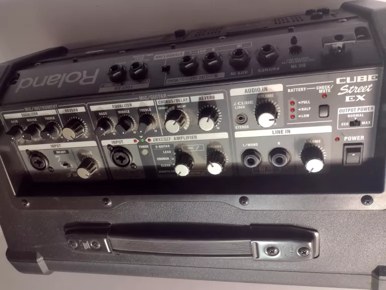 GŁOŚNIK/PIEC GITAROWY ROLAND CUBE STREET EX