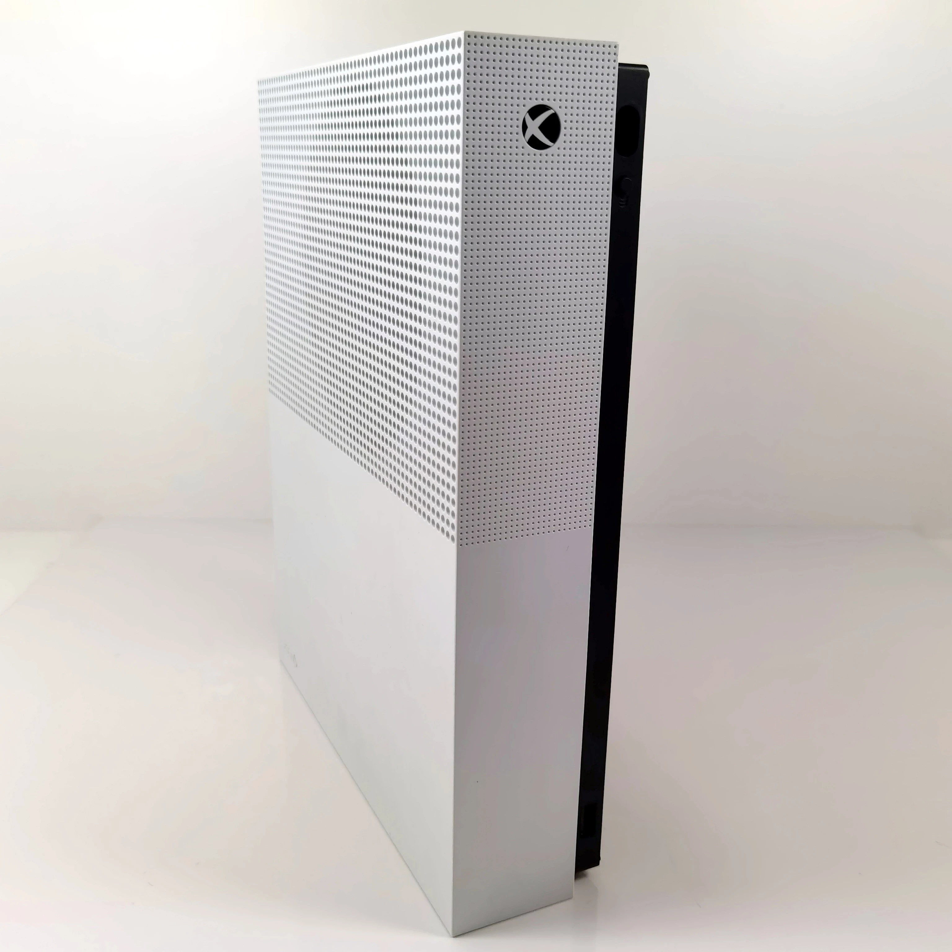 konsola-xbox-one-s-1tb-all-digital-1681-gry-w-zestawie-nie