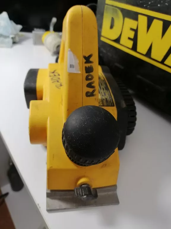 STRUG RĘCZNY HEBEL ELEKTRYCZNY 2,5MM DEWALT DW680