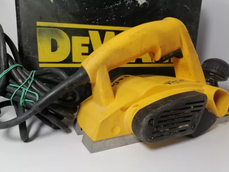 STRUG RĘCZNY HEBEL ELEKTRYCZNY 2,5MM DEWALT DW680