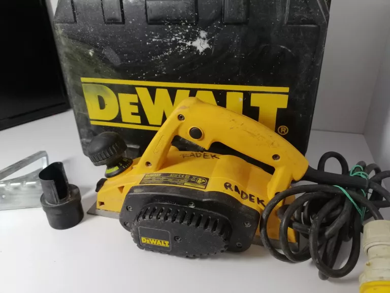 STRUG RĘCZNY HEBEL ELEKTRYCZNY 2,5MM DEWALT DW680