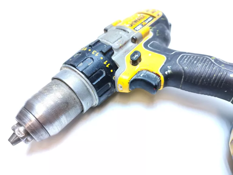 WKRĘTARKA DEWALT DCD985/2 BATERIE/ŁADOWARKA