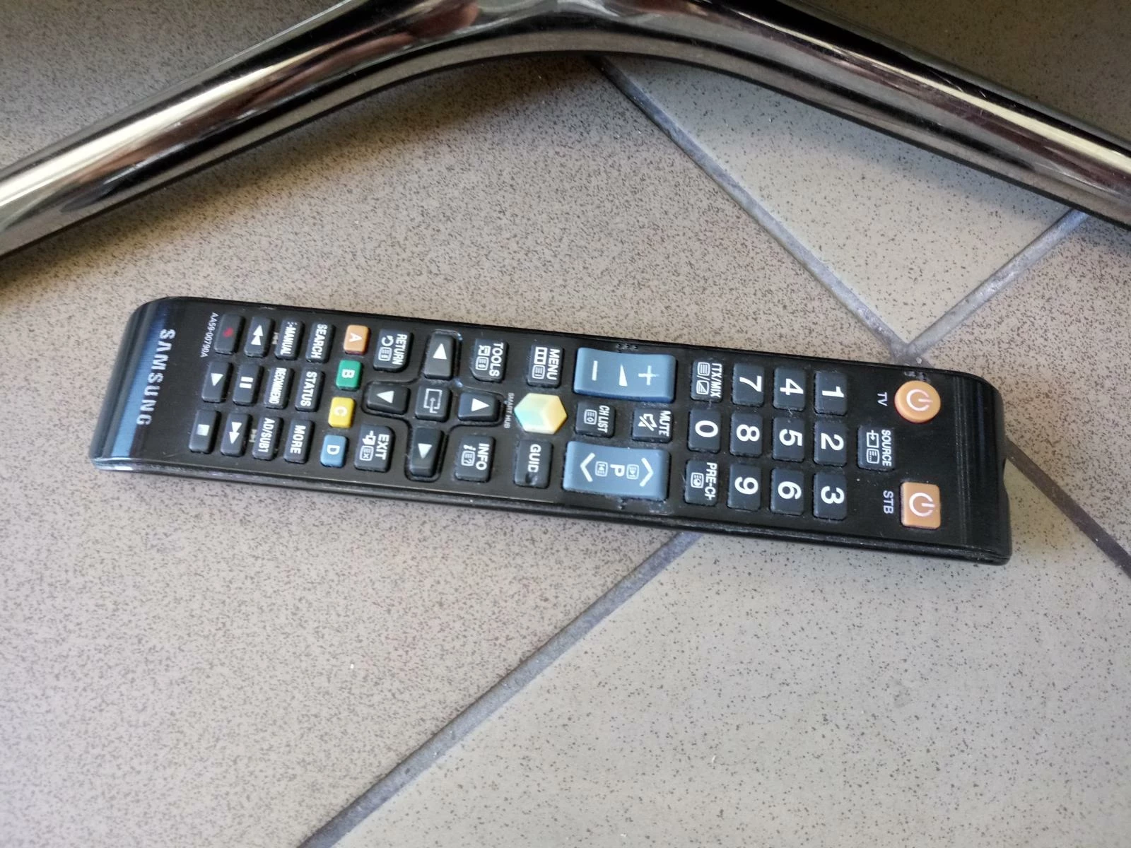 telewizor-smart-tv-samsung-ue40f6320aw-rozdzielczosc-ekranu-px-1920-x-1080