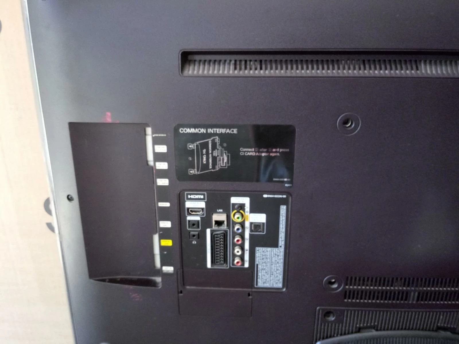 telewizor-smart-tv-samsung-ue40f6320aw-klasa-efektywnosci-energetycznej-stara-klasyfikacja-dla-produktow-uzywanych