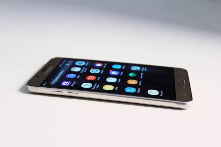 TELEFON SAMSUNG GALAXY J5 2016