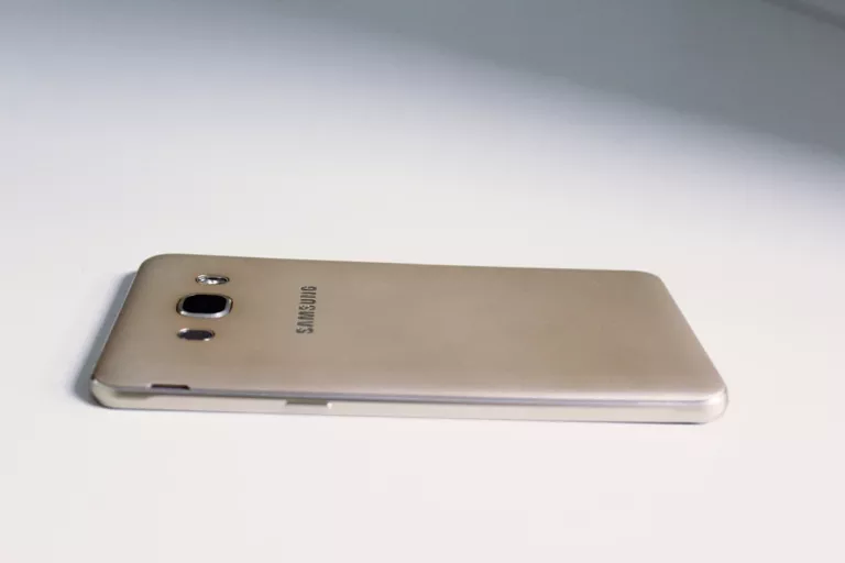 TELEFON SAMSUNG GALAXY J5 2016
