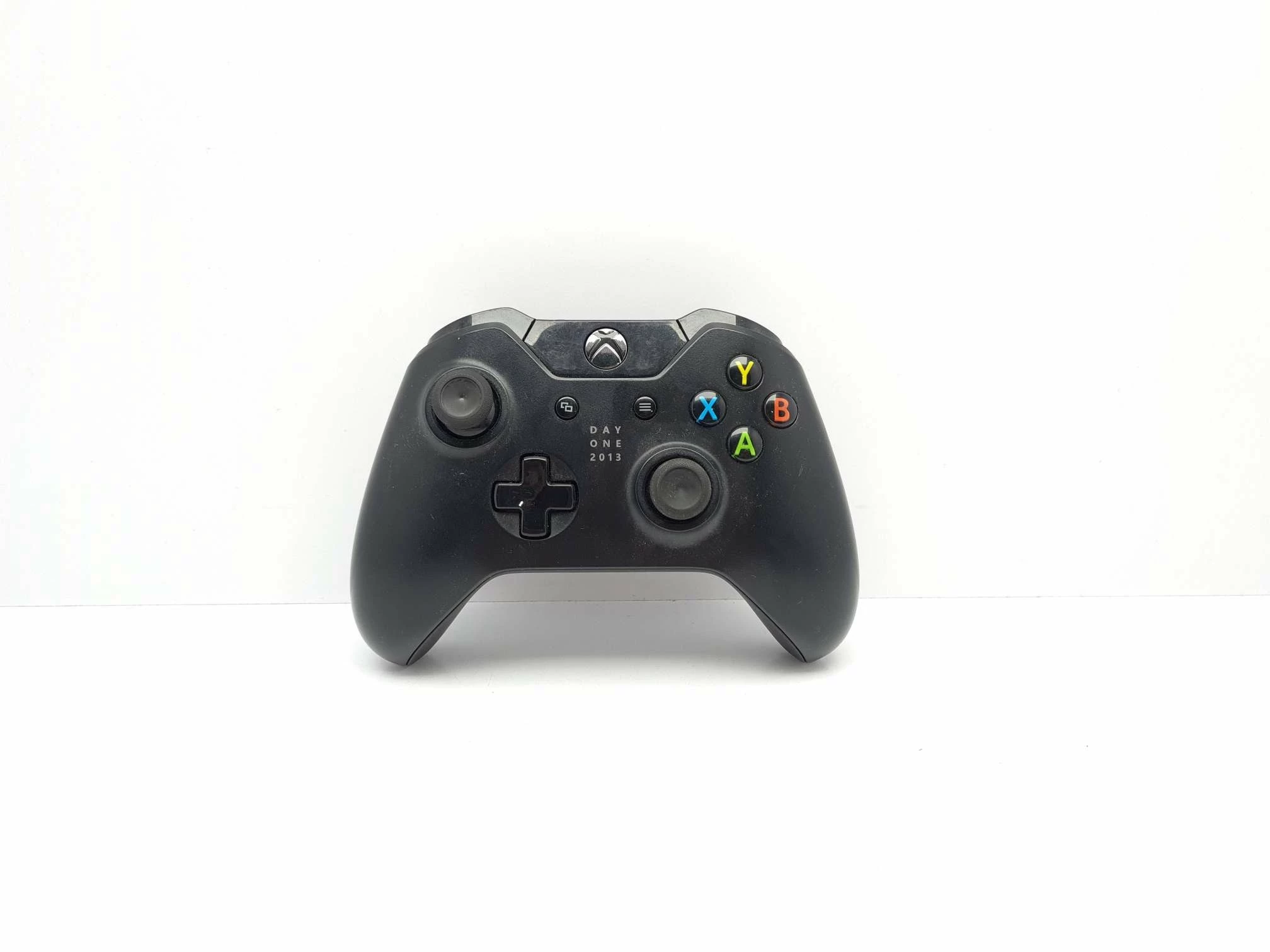 pad-microsoft-xbox-series-kontroler-opis-stan-uszkodzony
