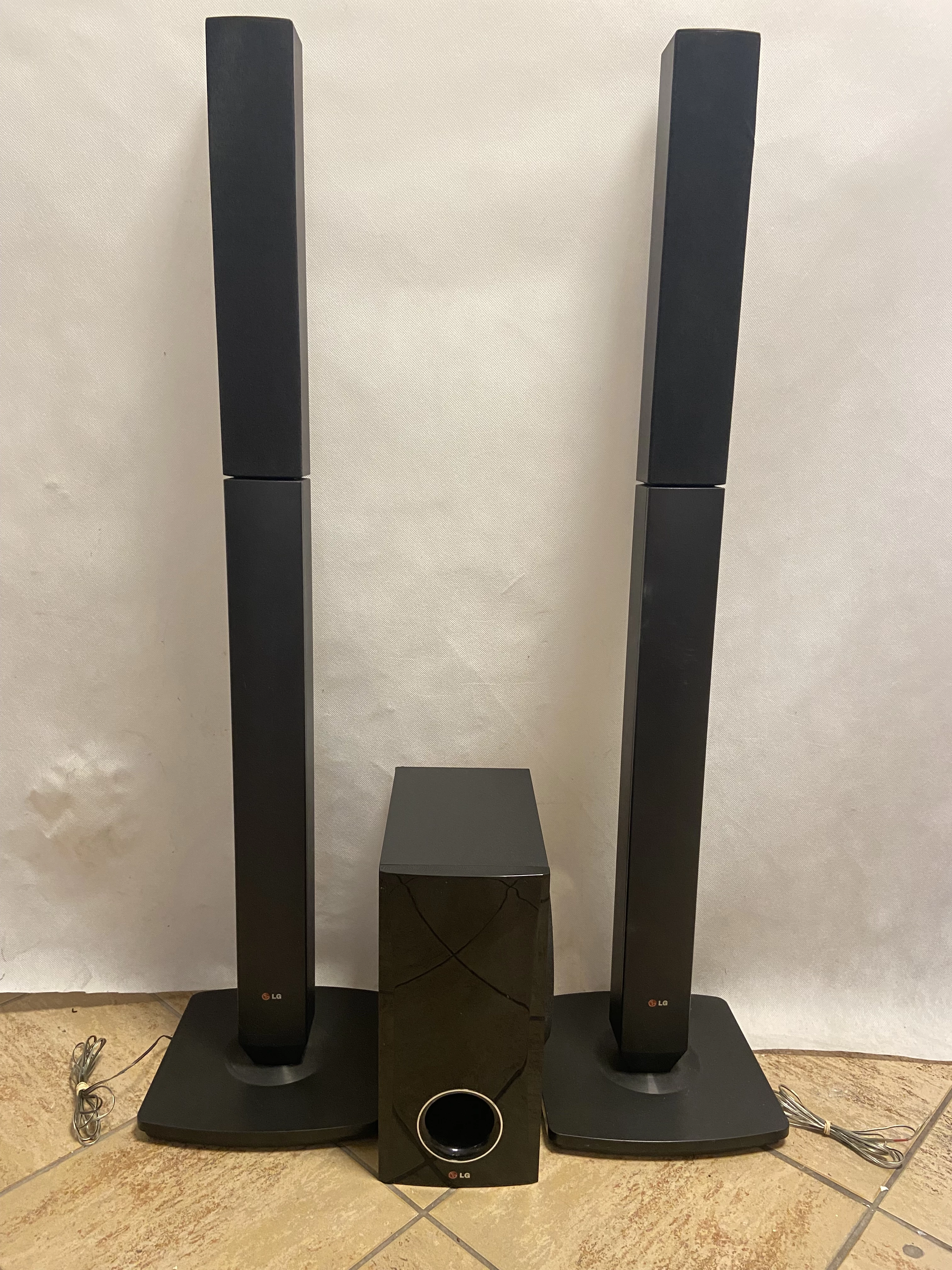 zestaw-kina-domowego-lg-dh4430p-system-dzwieku-51