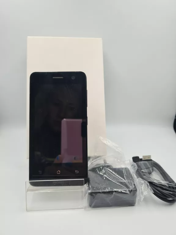 TELEFON ARCHOS 40D TITANIUM
