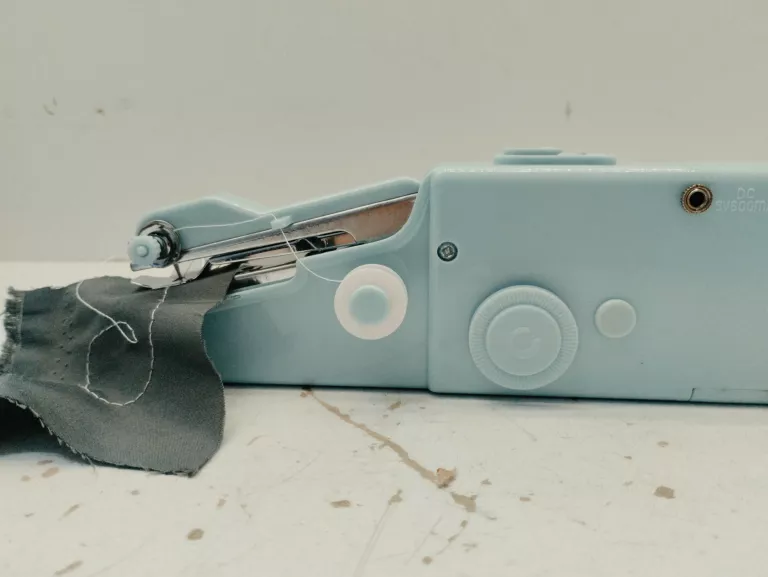 mini-maszyna-do-szycia-luxis-l204021-komplet-kod-producenta-maszyna-reczna-do-szycia