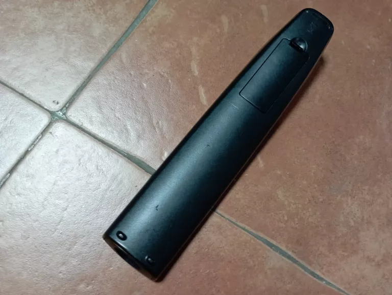 opis-telewizor-samsung-le40b530p7wpilotkabel-przekatna-ekranu-cale-40