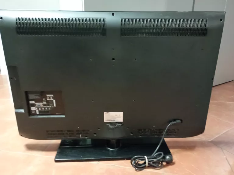 opis-telewizor-samsung-le40b530p7wpilotkabel-rozdzielczosc-ekranu-px-inna