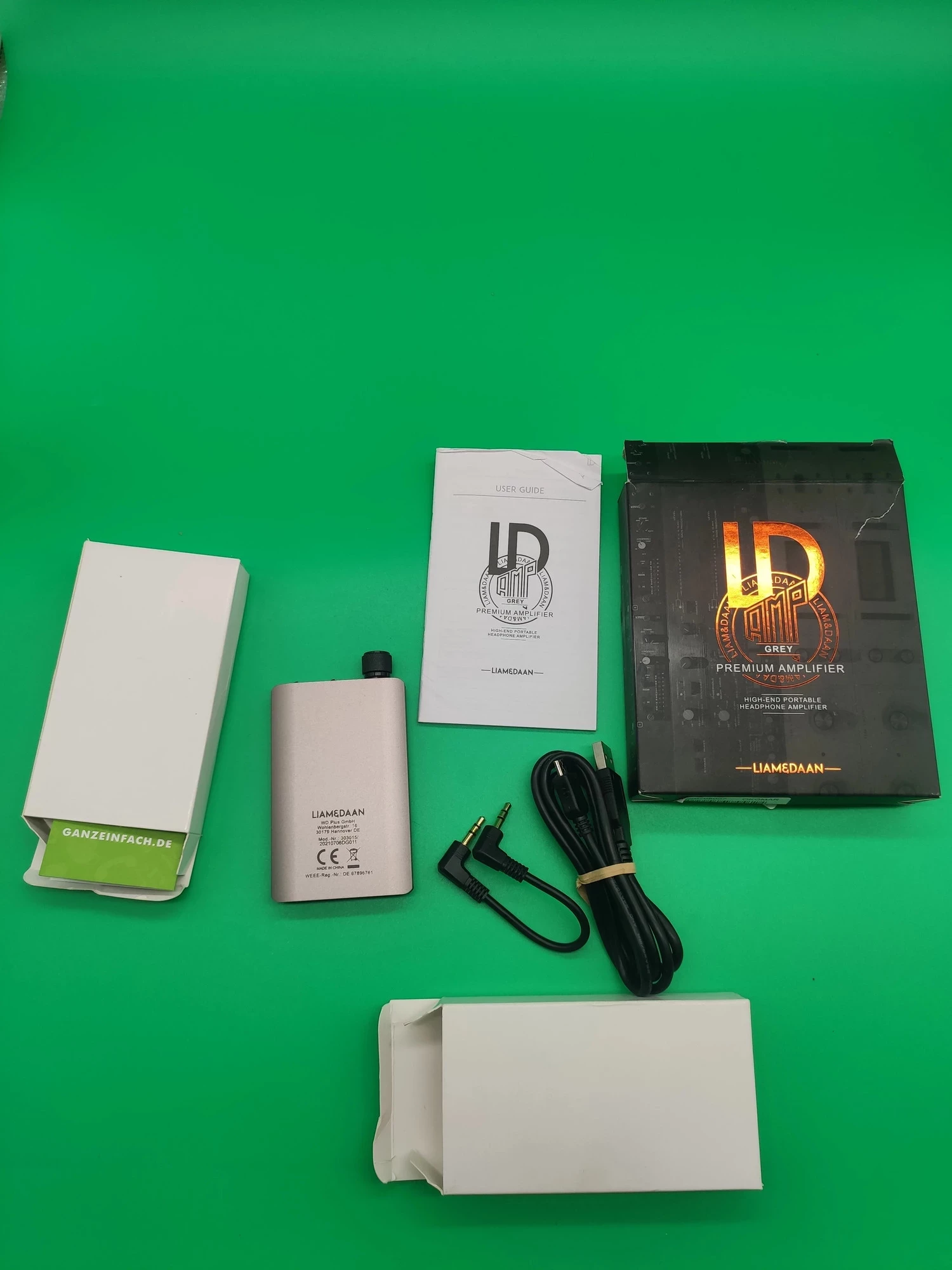 wzmacniacz-sluchawkowy-przenosny-liam-and-daan-am-kolor-dominujacy-srebrnyszary