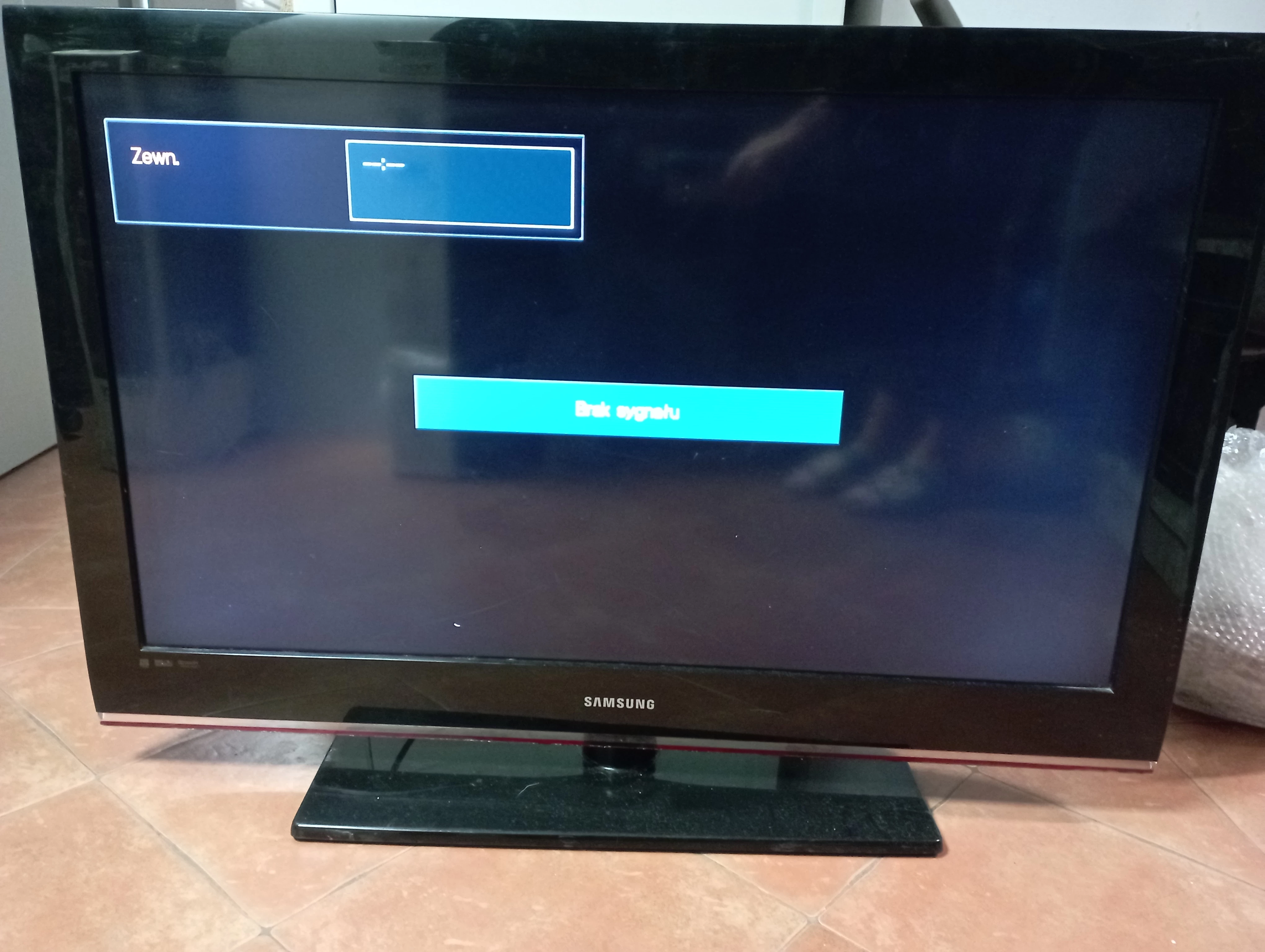 opis-telewizor-samsung-le40b530p7wpilotkabel-grunwaldzka-12-ostroda