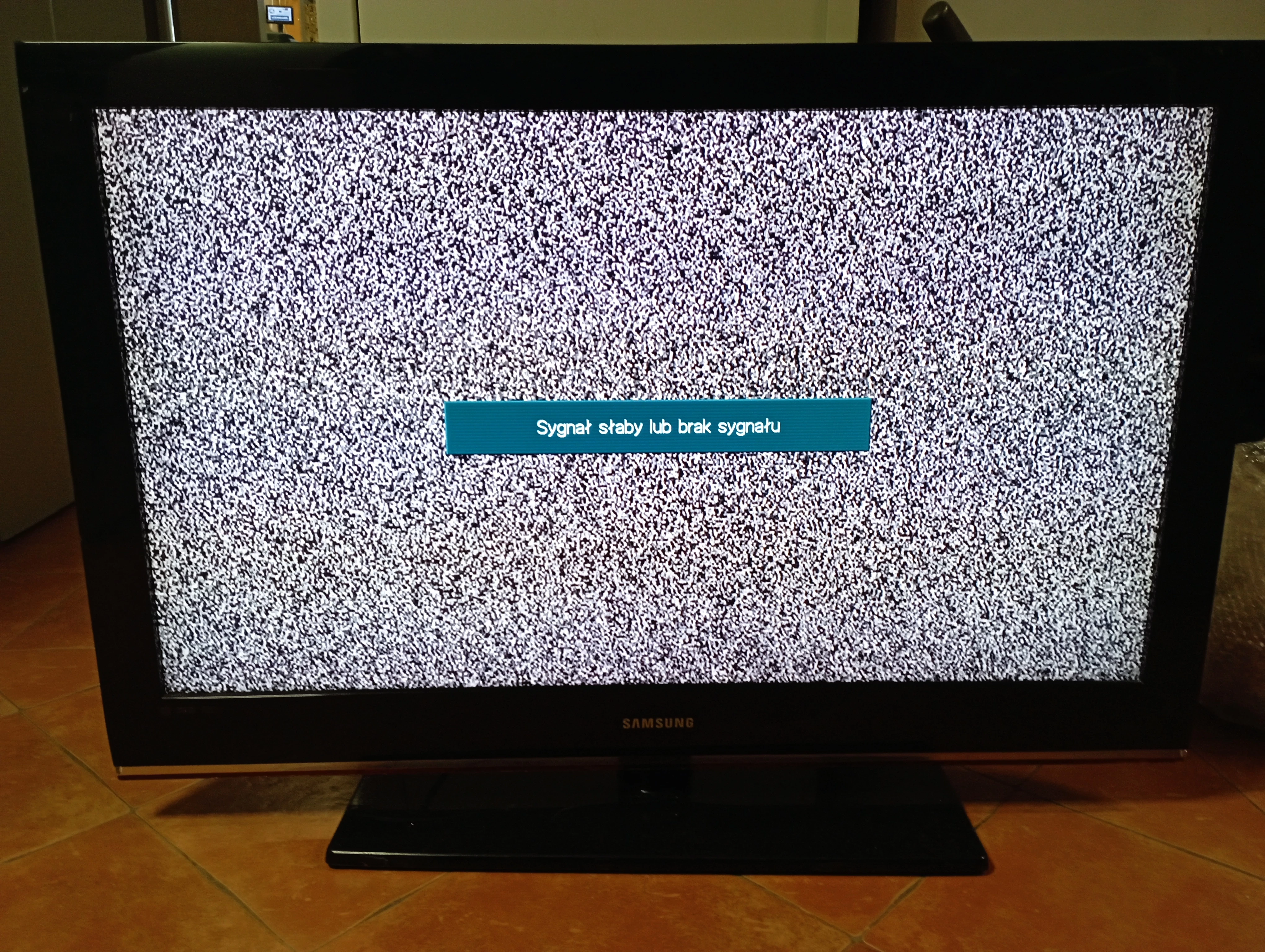 opis-telewizor-samsung-le40b530p7wpilotkabel-stan-uzywany