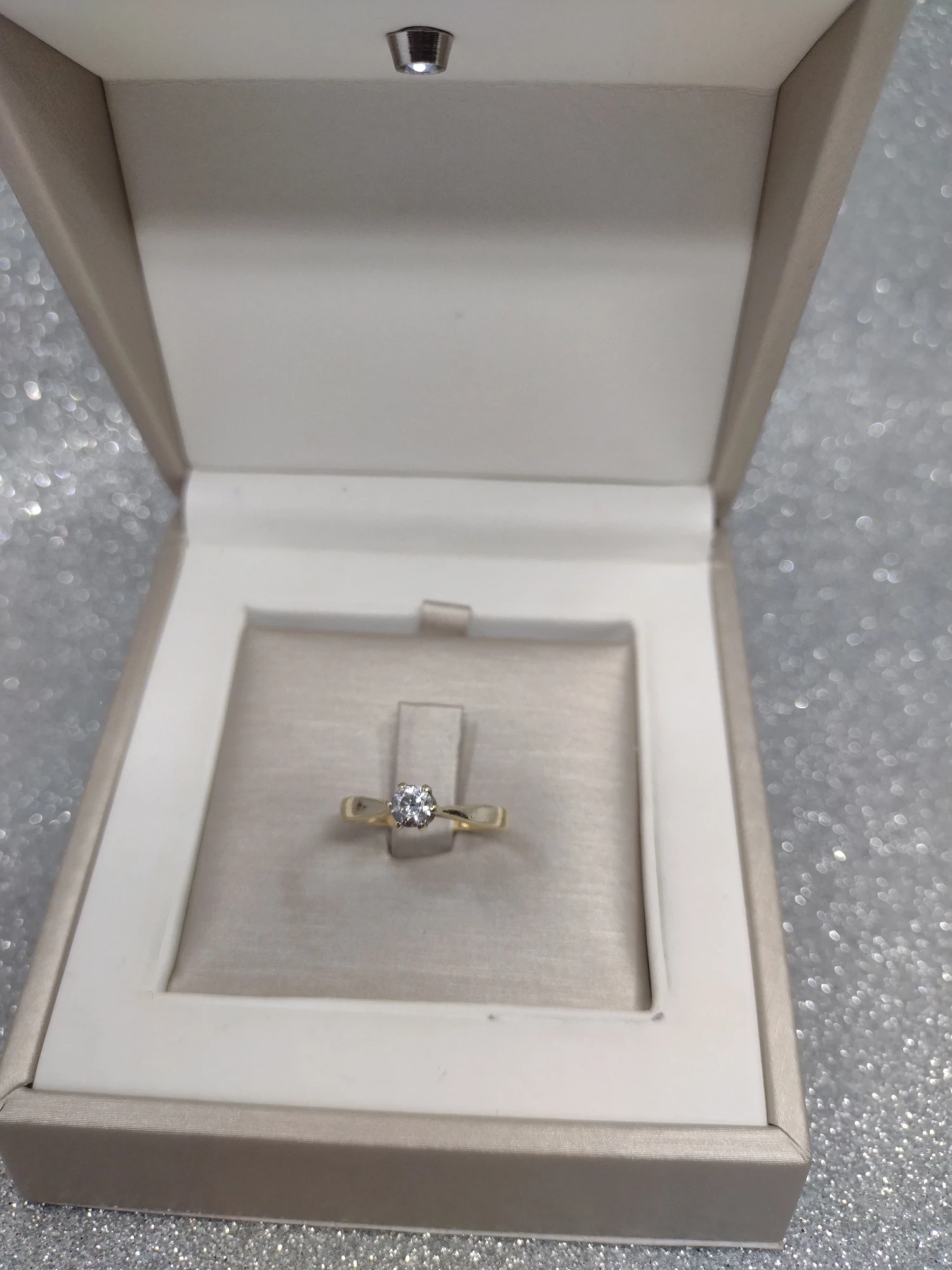 wyrob-jubilerski-uzywany-pierscionek-585-armii-krajowej-26-walbrzych-sj