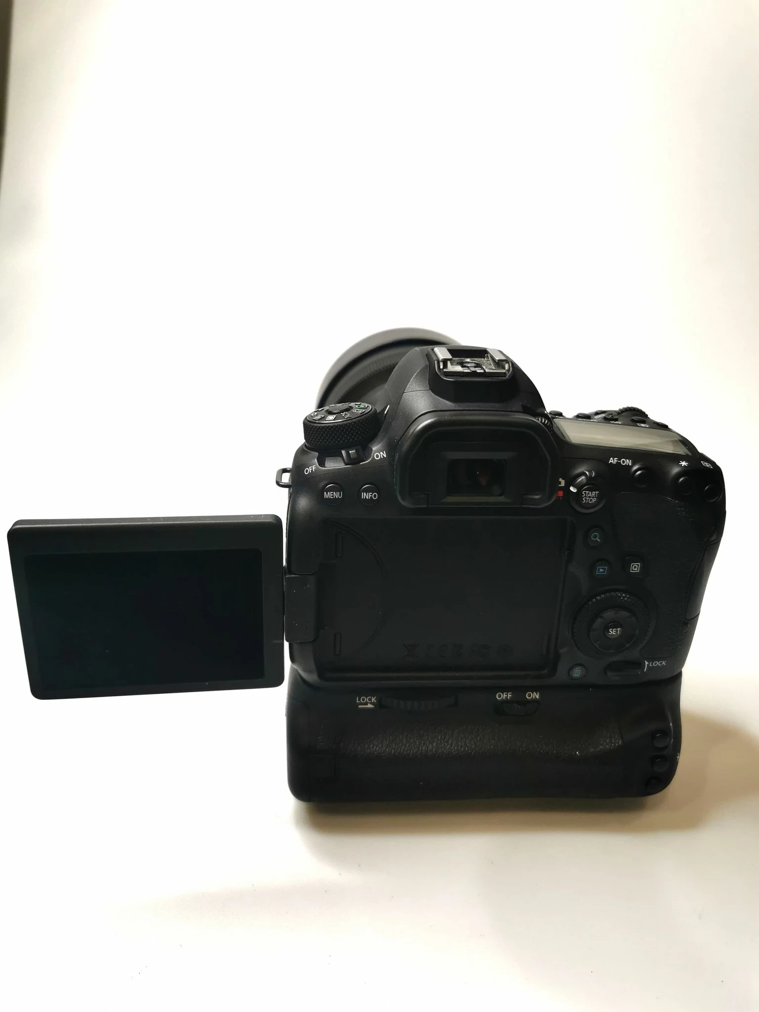 aparat-fotograficzny-lustrzanka-katowicka-9-myslowice