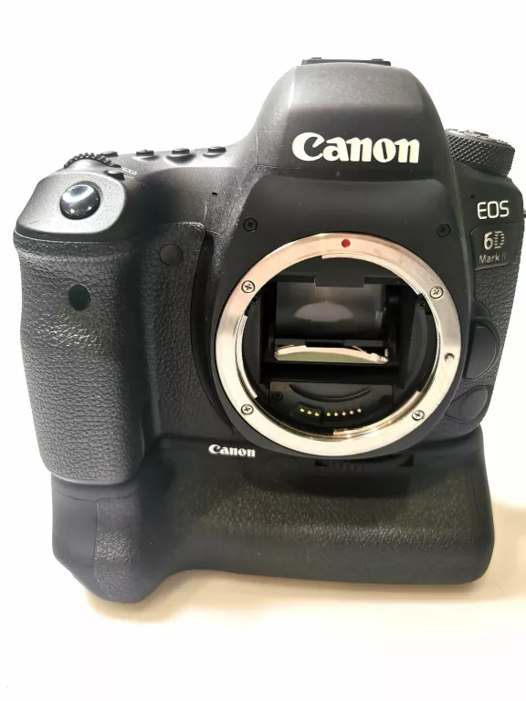 aparat-fotograficzny-lustrzanka-model-6d-mark-ii