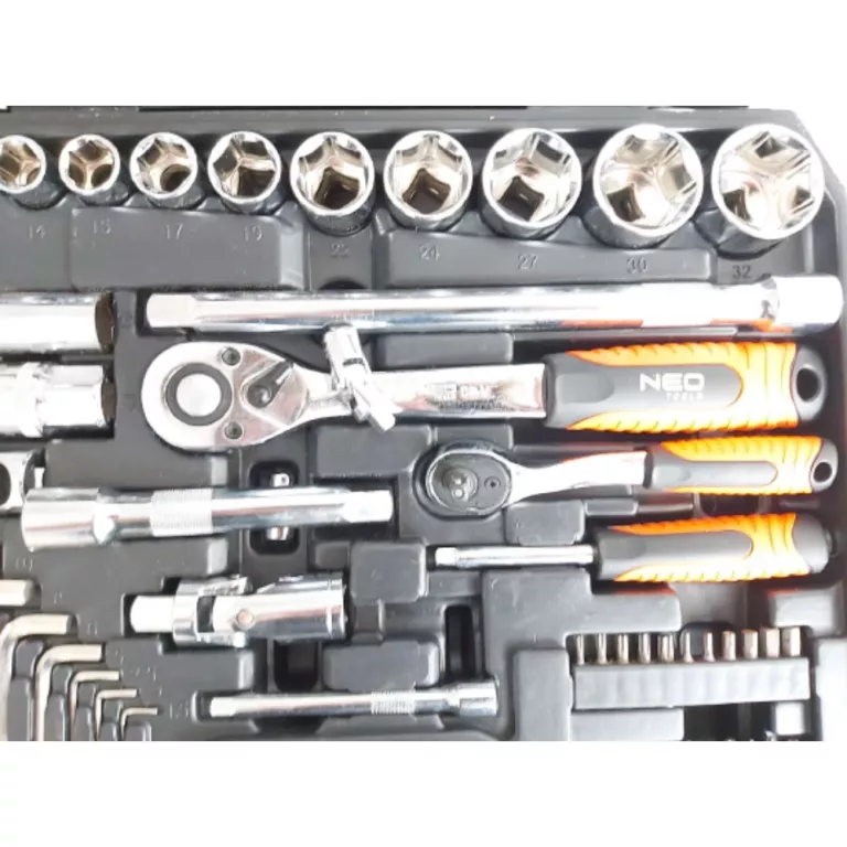NEO TOOLS 08-915 KLUCZE NASADOWE ZESTAW 77 SZ