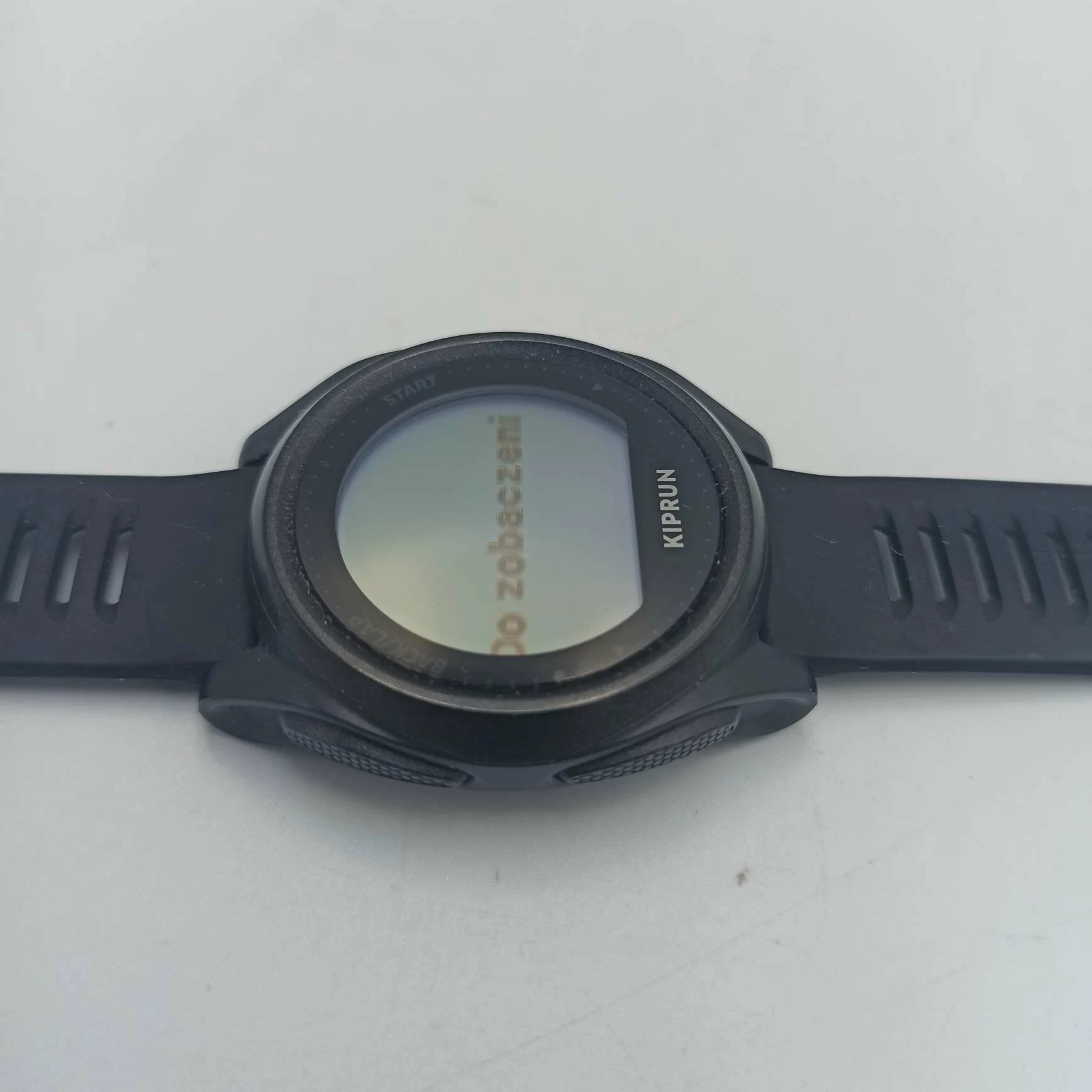 zegarek-sportowy-kiprun-gps-550-z-kablem-marka-kiprun