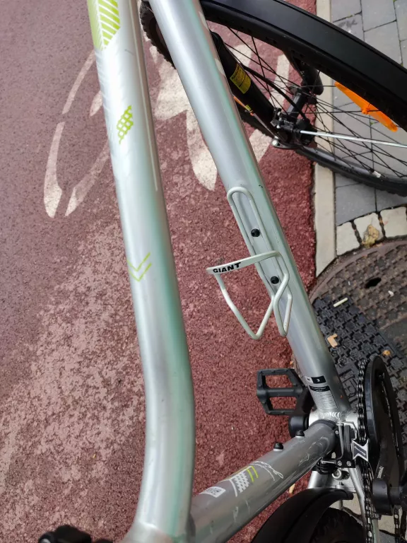 rower-giant-liv-rove-3-polecamy-stan-uzywany