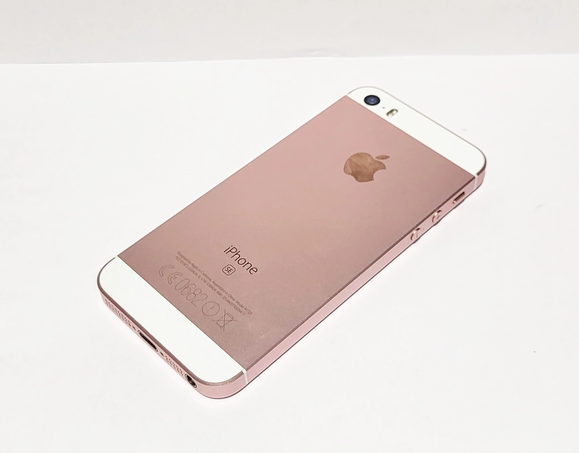 smartfon-iphone-se-16gb-rozowy-stan-uzywany