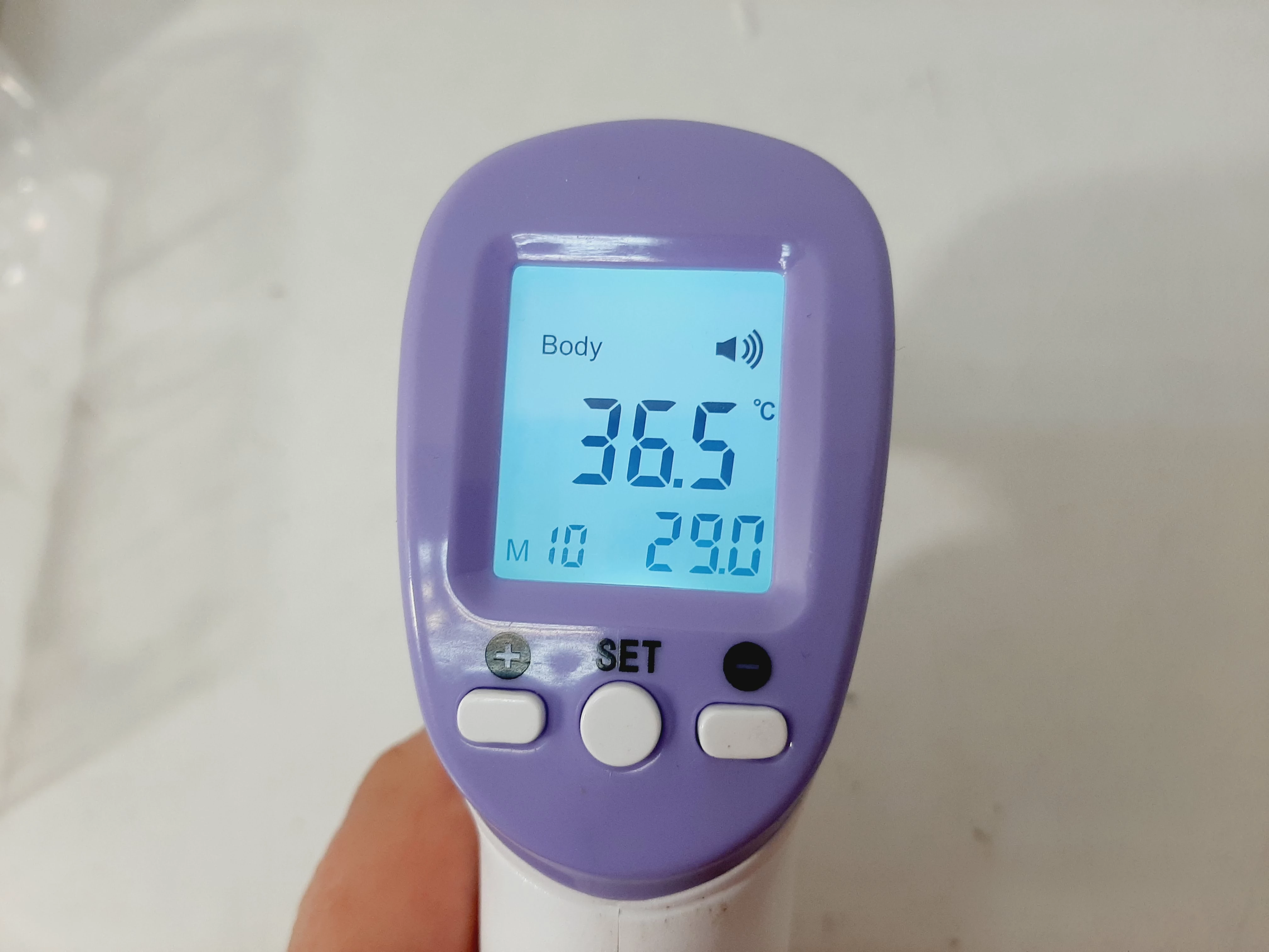 termometr-bezdotykowy-easy-go-smiki-paragon-ean-gtin-5903977034557