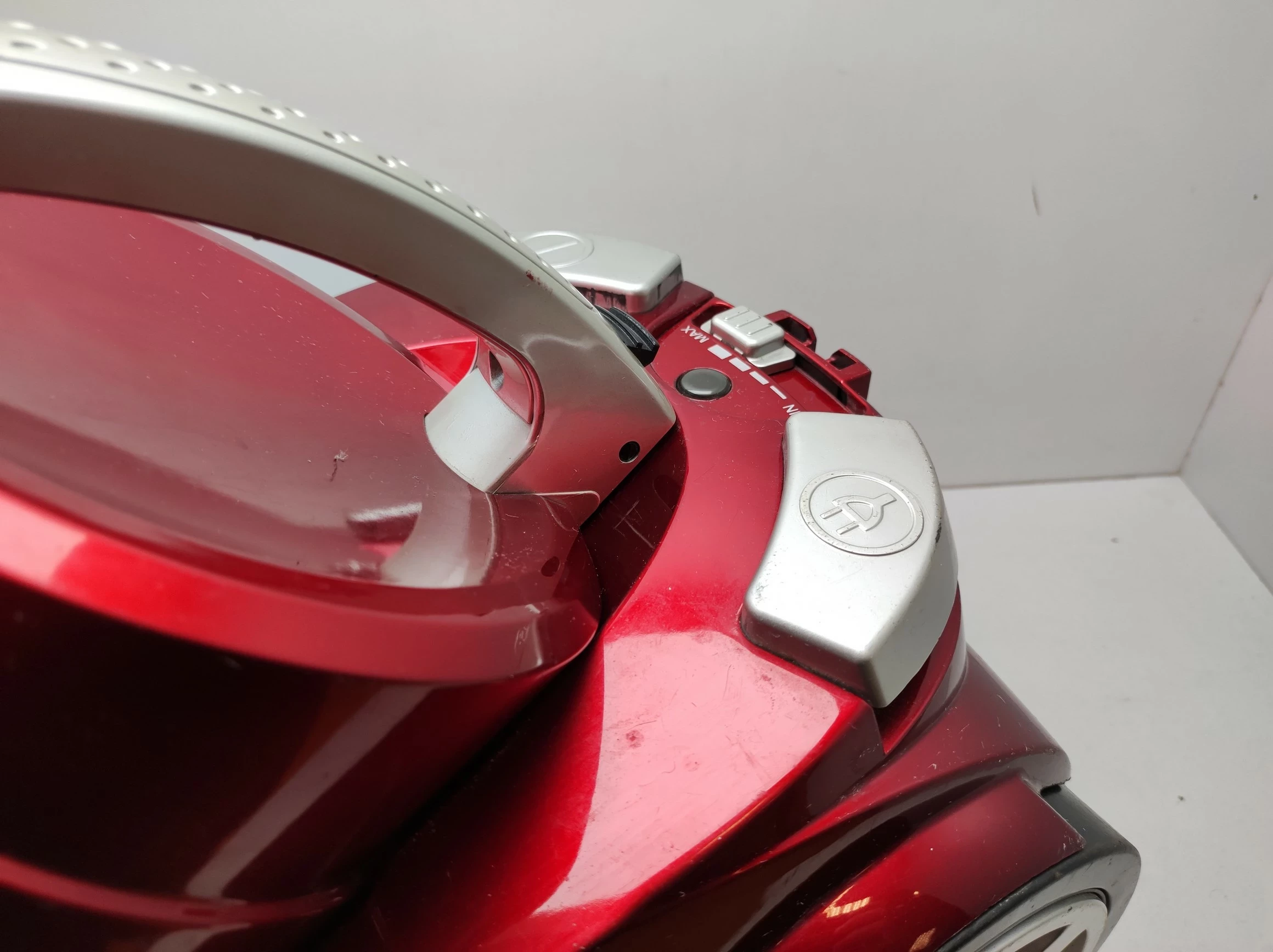 odkurzacz-bezworkowy-dirt-devil-centec-2-opis-rodzaj-odkurzacza-bezworkowy