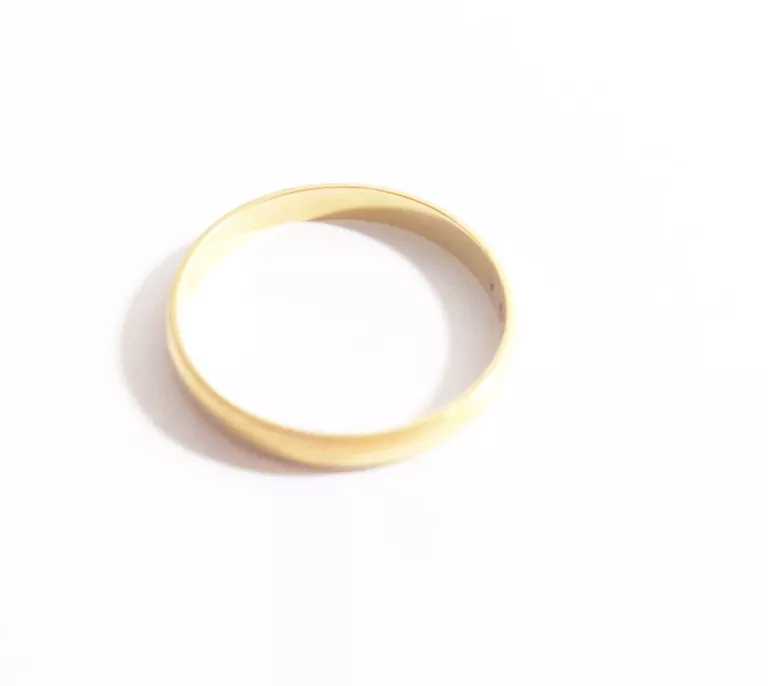 ZŁOTA OBRĄCZKA Z GRAWEREM P. 585 / 2,71G / R.29