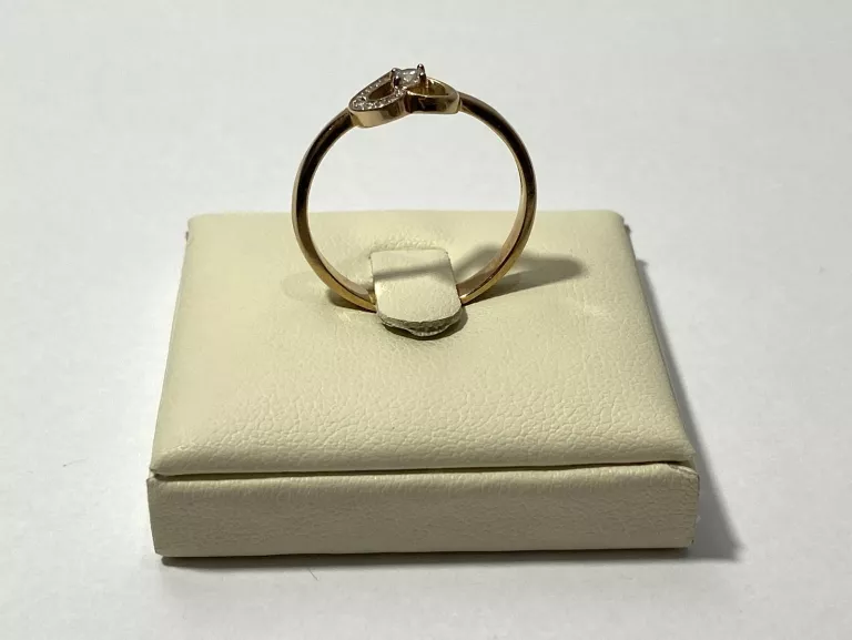 zloty-pierscionek-p375-248g-r22-rodzaj-wyrob-jubilerski