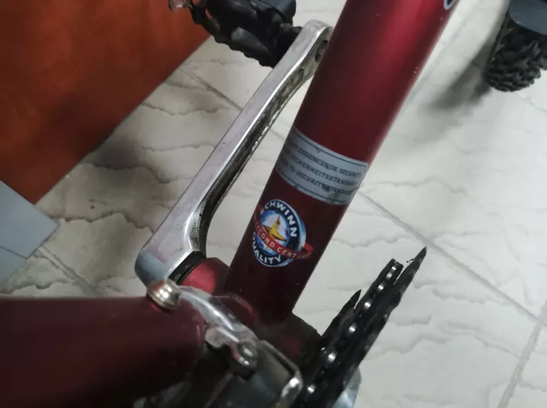 ROWER MTB SCHWINN MESA CZERWONY