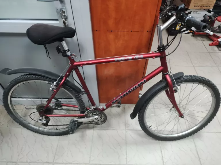 ROWER MTB SCHWINN MESA CZERWONY