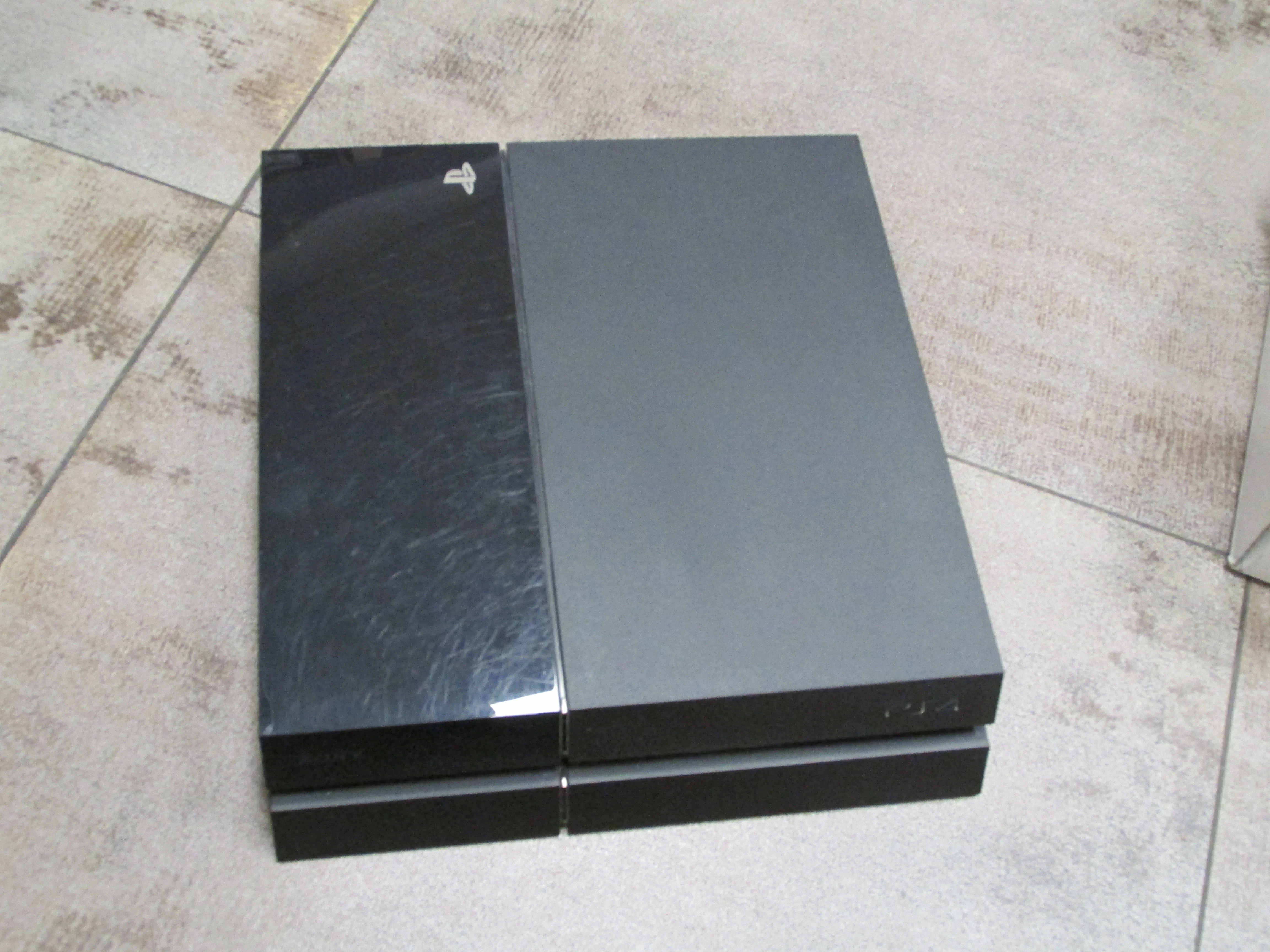 konsola-ps4-cuh-1116a-500gb-4gry-liczba-kontrolerow-w-zestawie-brak