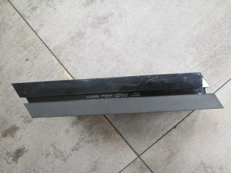 KONSOLA PS4 CUH-1116A 500GB + 4GRY