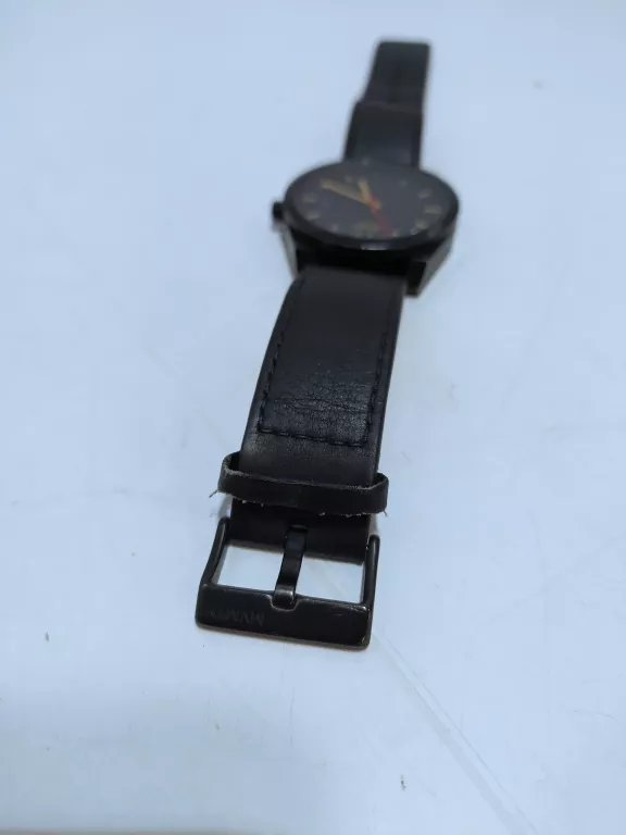 zegarek-meski-mvmt-28000053-d-material-paska-129219-380593